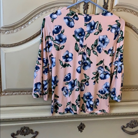 🌸 blouse. - Picture 2 of 3
